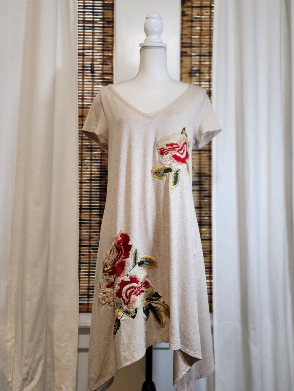 Uncle Frank Embroidered Rose Hanky Hem Dress Size M